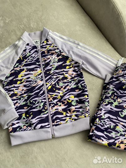 Спортивный костюм adidas