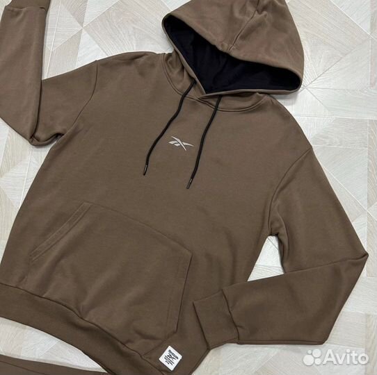 Спортивный костюм Reebok