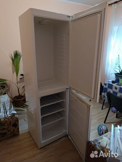 Холодильник бу vestel