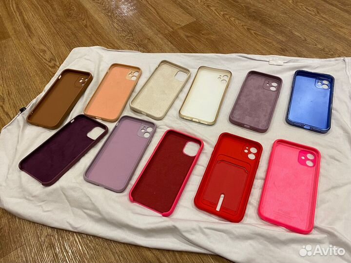Чехлы на iPhone 11