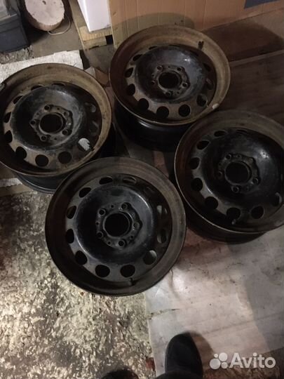 Штампованные диски r15