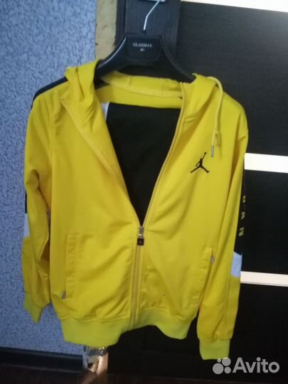 Спортивный костюм