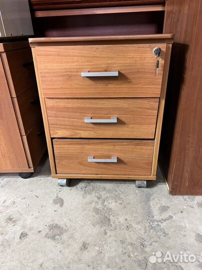 Тумба офисная выкатная б/у