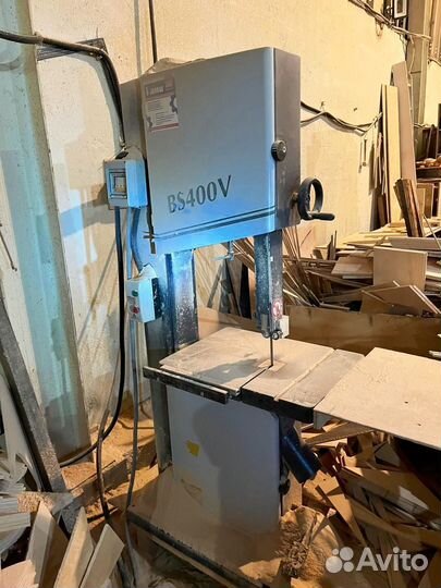 Ленточнопильный станок по дереву