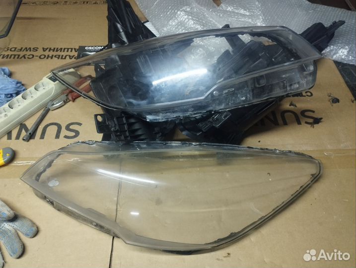 Корпуса фар и стекла Форд Куга 2. Цена за всё