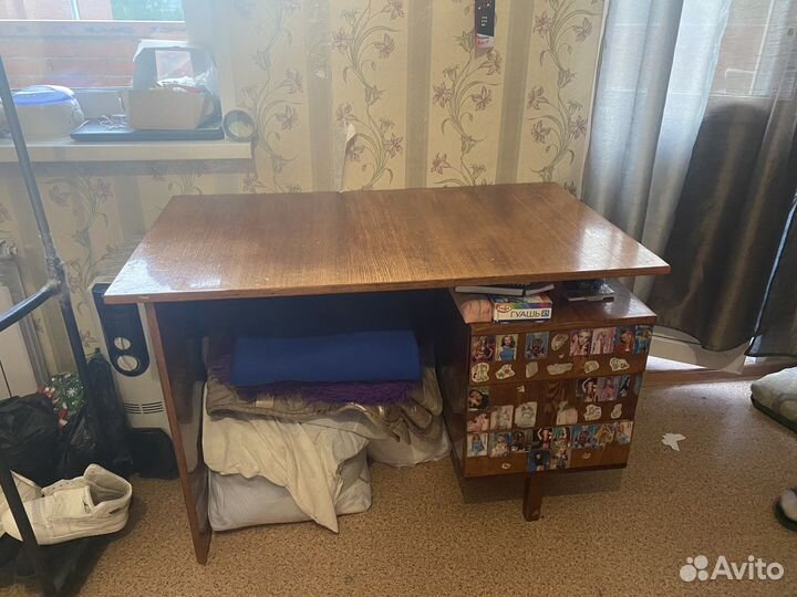 Письменный стол