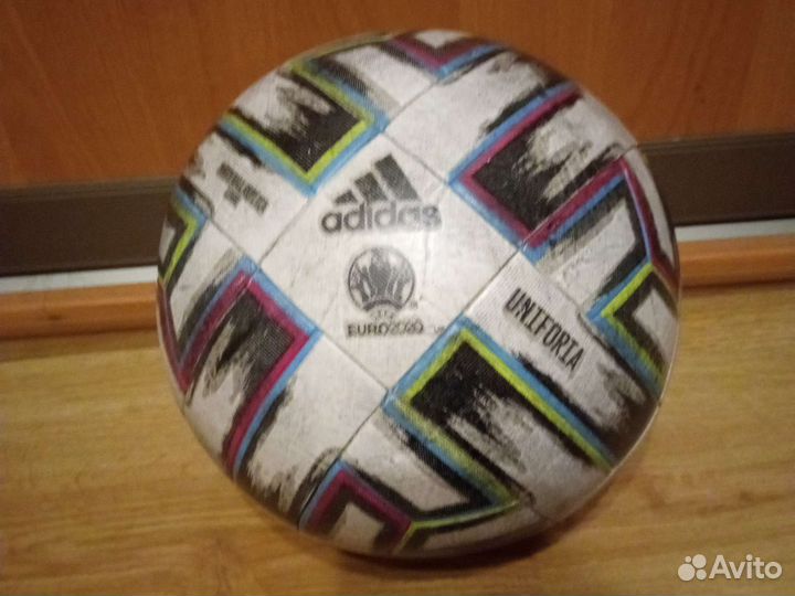 Футбольный мяч