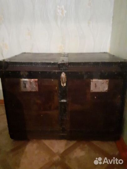 Старинный сундук