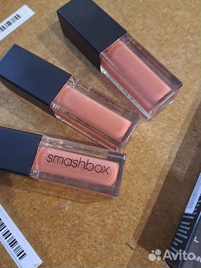 Помада для губ Yes Honey. Smashbox