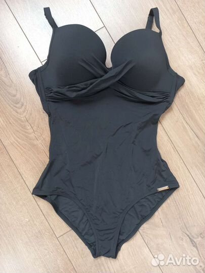 Купальник слитный Rivage line 48 размер