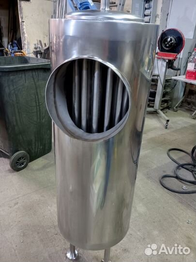 Кожухотрубный теплообменник (дистиллятор)