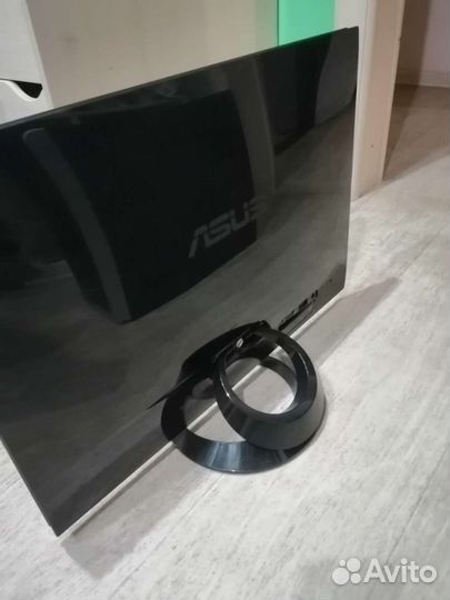 Монитор Asus 24 и системный блок