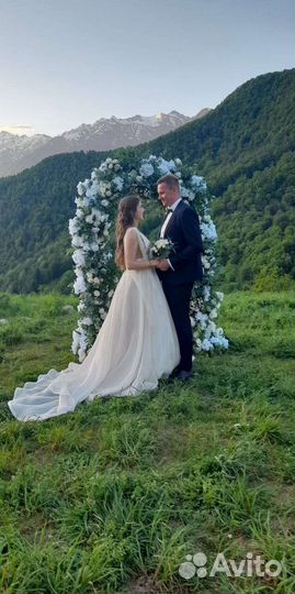 Ведущий - организатор