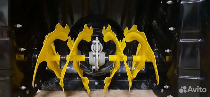 Снегоуборочная машина