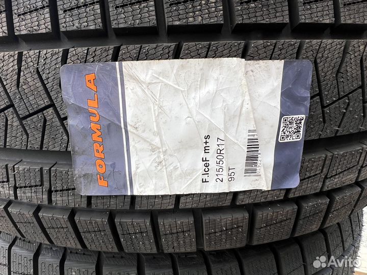 Pirelli Formula Ice FR 215/50 R17 95T