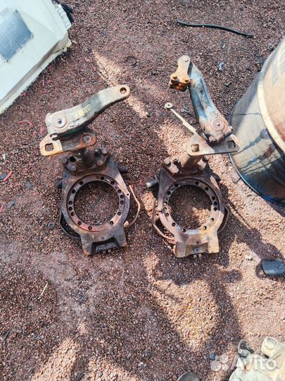 Опорный щит задний Volvo FH12 на 12 болтов