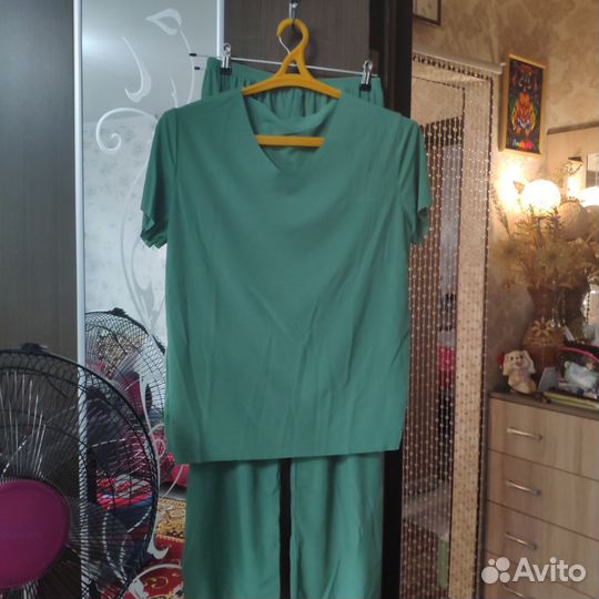 Костюм, брюки плиссе