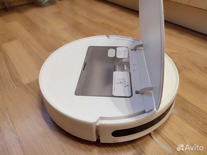 Робот-пылесос Xiaomi Mi Robot Vacuum Mop Essential