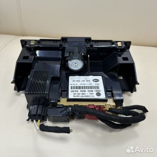 Блок управления климатом Audi A4 B5 8D0820043M