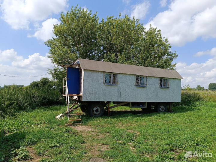 Вагончик бытовка бу на колесах