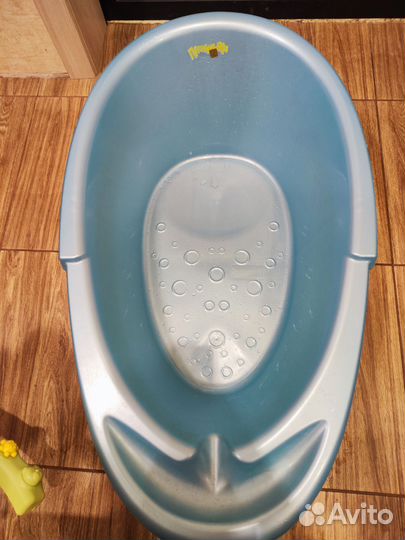 Принадлежности для купания новорождённых