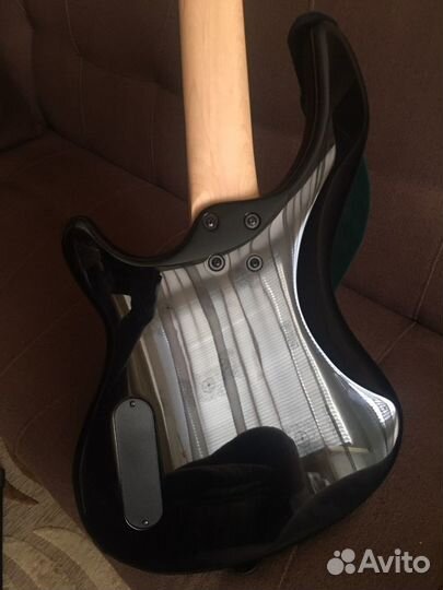 Бас гитара dean 5 струн