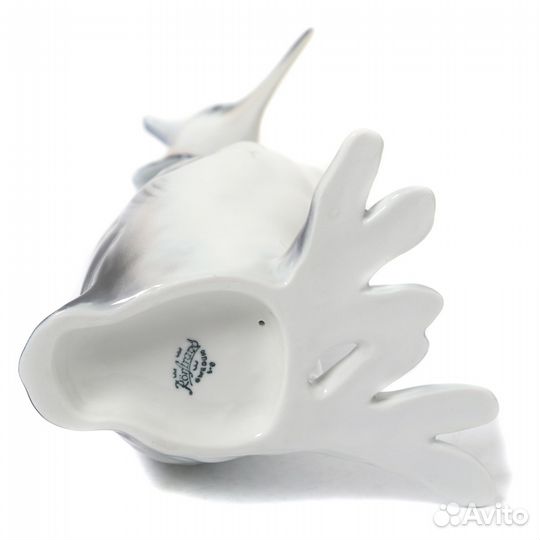 Фарфоровая фигура 