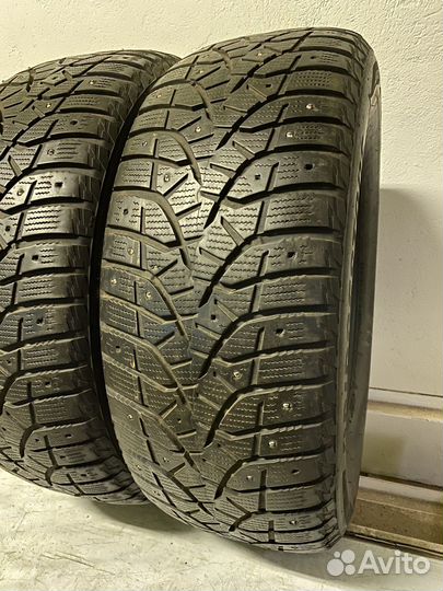 Bridgestone Blizzak Spike-02 SUV 285/60 R18 120T