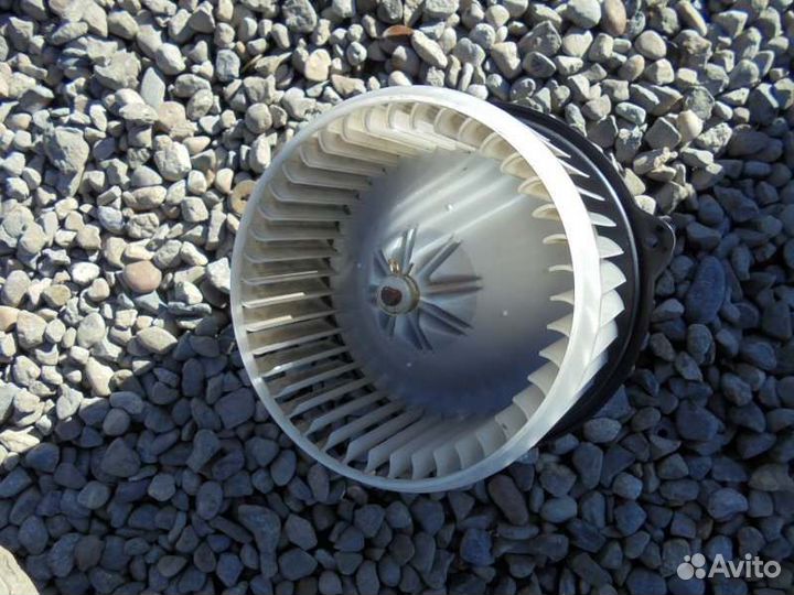 Мотор печки Toyota Corolla Fielder NZE121 1NZ-FE