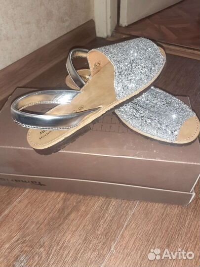 Босоножки для девочки новые