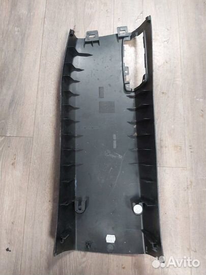 Накладка стойки левая Bmw X5 3.0D E70 M57N2 2007