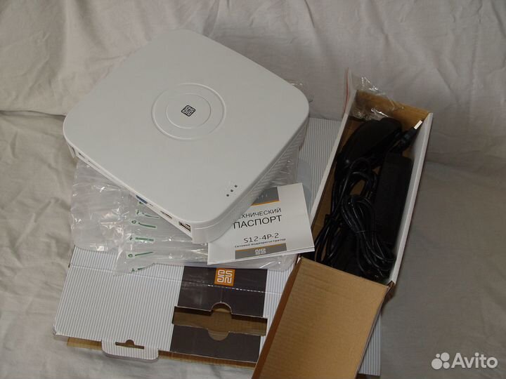 Сетевой IP-регистратор POE nesa safari S12-4P-2