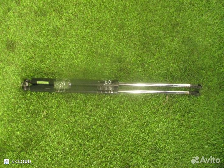 Амортизатор задней двери на mazda tribute EP3W L3