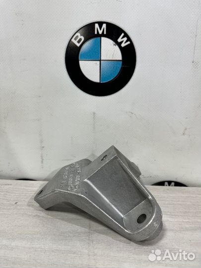 Крепление рулевой рейки Bmw X5 Xdrive35I E70