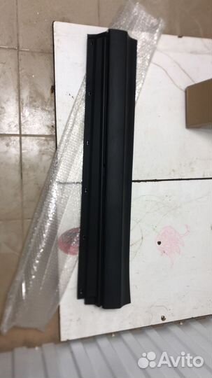 Молдинг двери Toyota Rav 4 13 пер. прав. (Toyota)