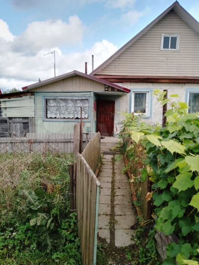 Дом 96,3 м² на участке 4,4 сот.