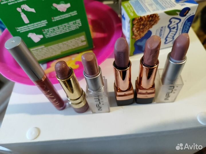 Косметика пакетом помады