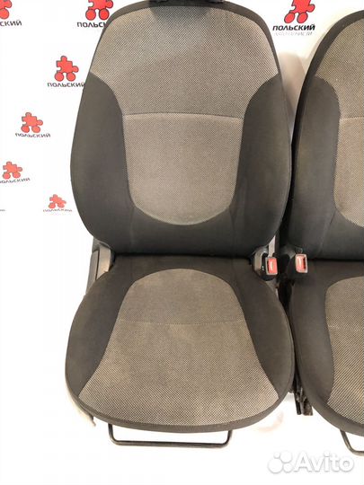 Передние сидения Hyundai solaris 1