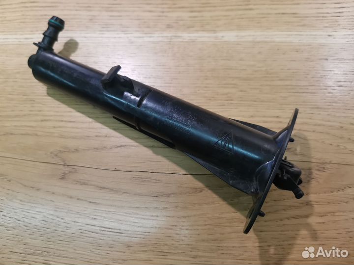 Форсунка фароомывателя Кайен 958