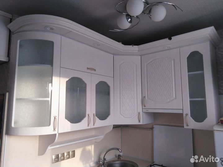 Современная встроенная английская кухня под ключ
