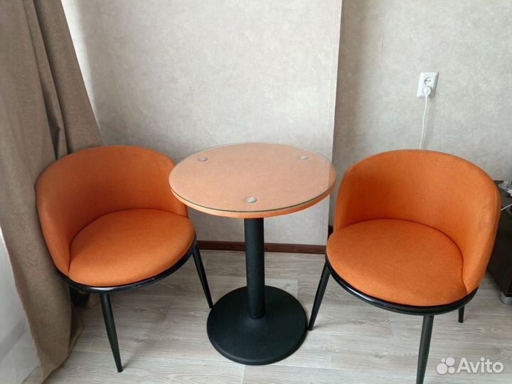 Кухонный стол и стулья комплект бу