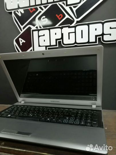 Ноутбук Samsung / Core i3