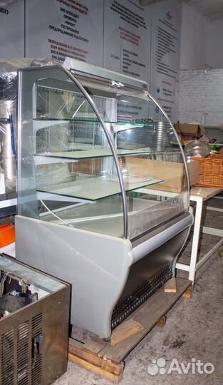 Кондитерская витрина 