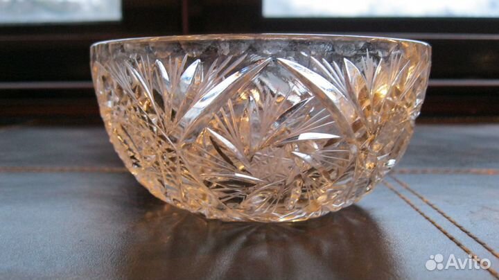 Вазочка хрустальная