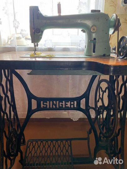 Швейная машина Singer