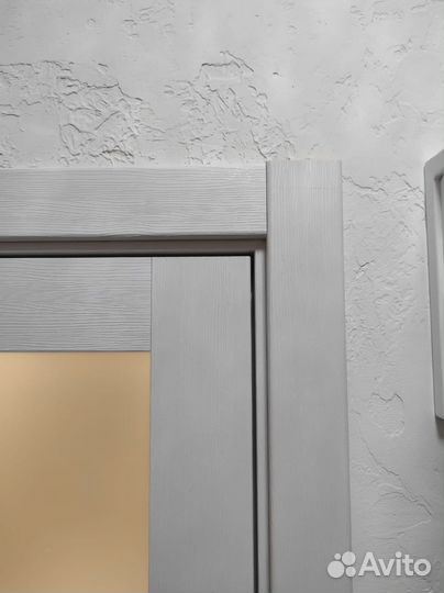 Дверная фурнтиура и двери в наличии