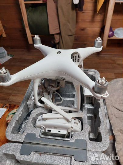 Квадрокоптер dji phantom 4