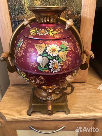 Фарфоровый и электрический самовар