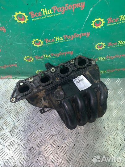 Впускной коллектор Volkswagen Golf 4