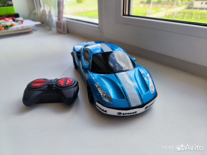 Управляемая машинка